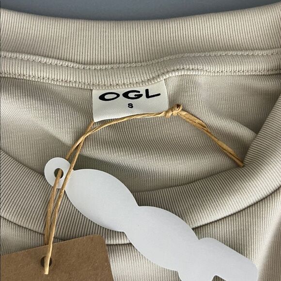 New OGL Sandwashed Crewneck Short Sleeve Tucked
Tee - Morning Mist Size S - Picture 7 of 13